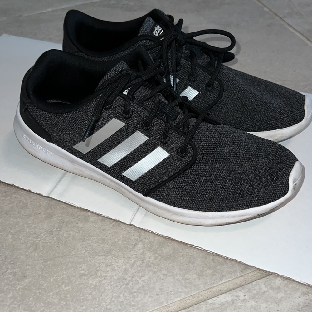 Adidas Cloud Foam Shoes - Picture 3 of 9